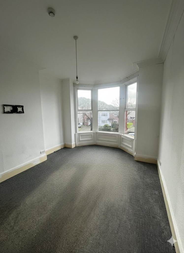 Large Two Bedroom Flat in Llandudno