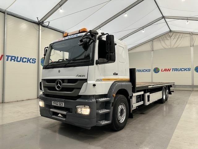Mercedes-Benz Axor 2529 6x2 Rear Lift Sleeper Cab Flatbed