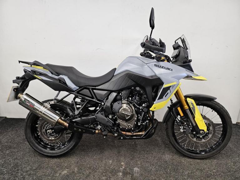 2025 SUZUKI VSTROM 800DE ** GPR EXHAUST - 2 KEYS - FIRST MOT AUGUST 2028 **