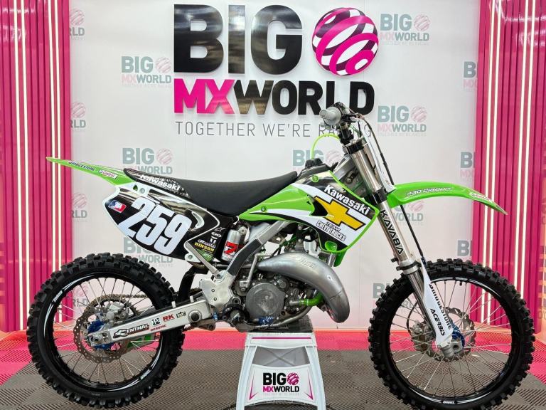 Kawasaki KX 125 2005 - Complete Nut & Bolt Rebuild - HUGE SPEC - Ridden Twice
