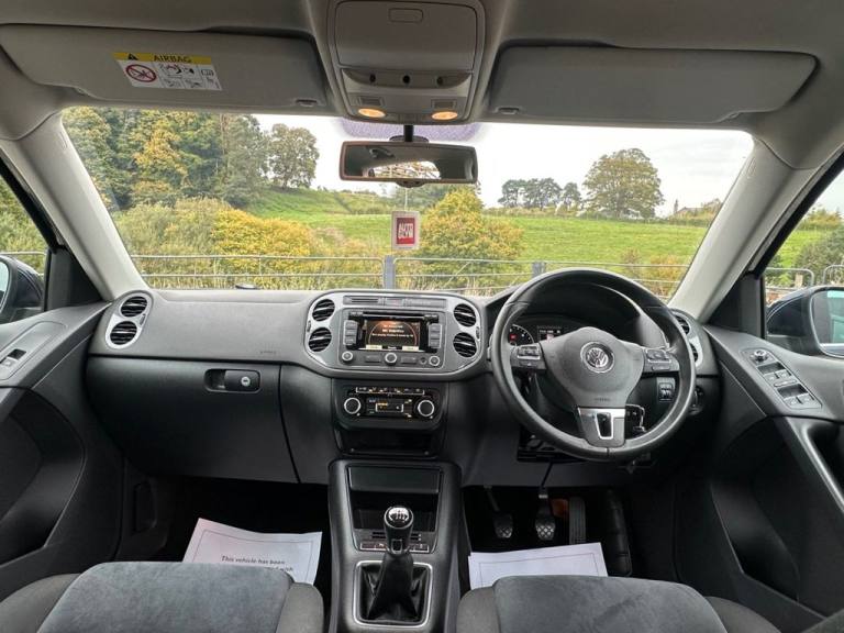 2014 Volkswagen Tiguan 2.0 TDI BlueMotion Tech Match SUV 5dr Diesel Manual 2WD Euro 5 (s/s) (140 ...