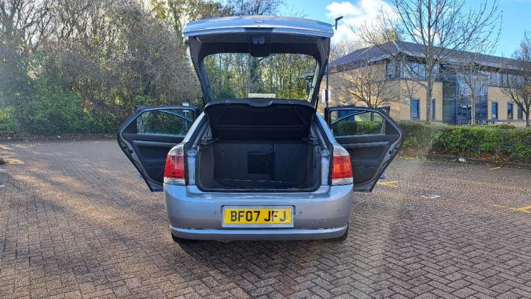 2007 Vauxhall Vectra 2.2 Direct Petrol Automatic – Rare Spec – New MOT – ULEZ Compliant