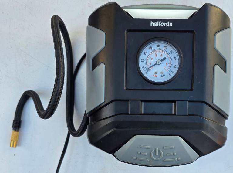 Halfords Tyre PUMP Itim No 514318. READ DESCRIPTION PLEASE.
