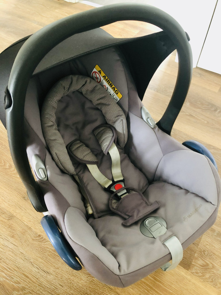 Maxi Cosi Car Seat + Family Fix Isofix Base [Boxed]