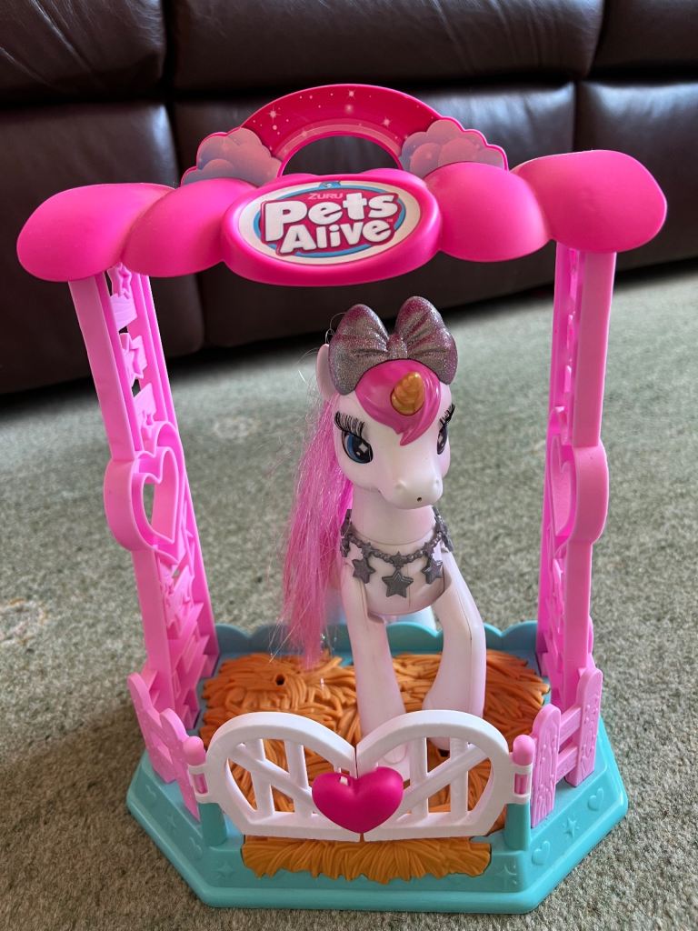 Unicorn pets alive