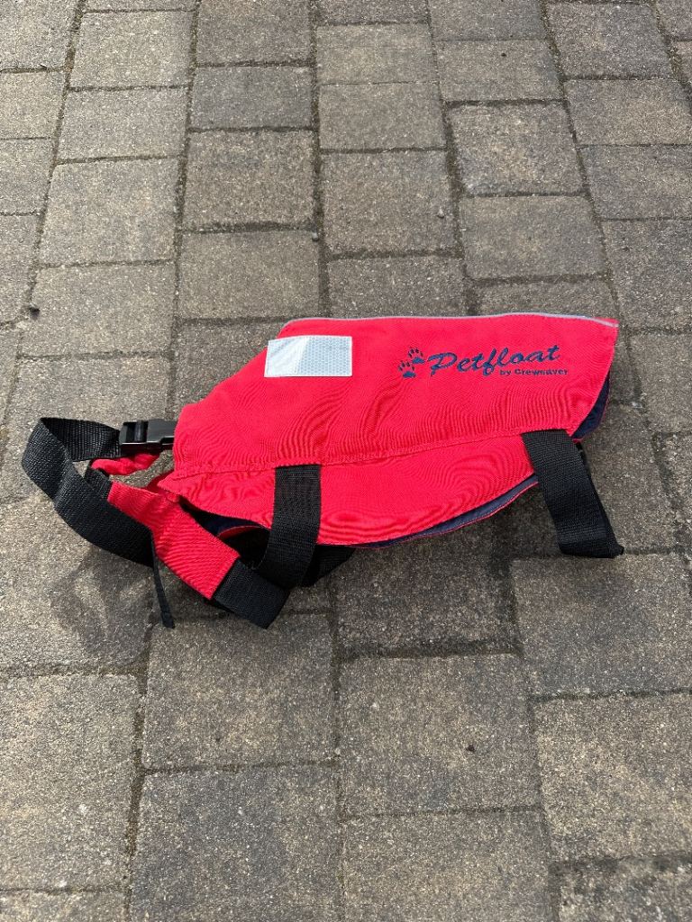 Dog life jacket