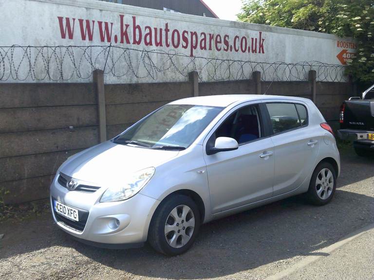 breaking for spares hyundai i20 2010 1.2 p 