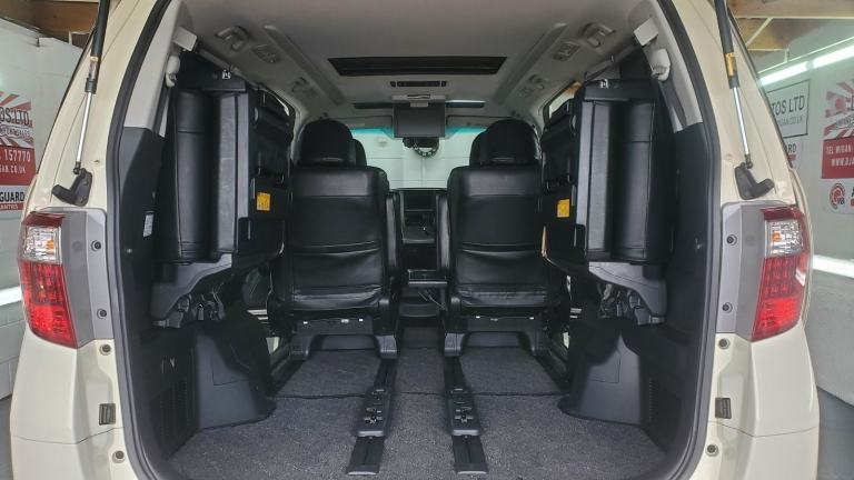 Toyota Alphard 2.4 petrol auto 7 seats sunroofs fresh japanese import 2012