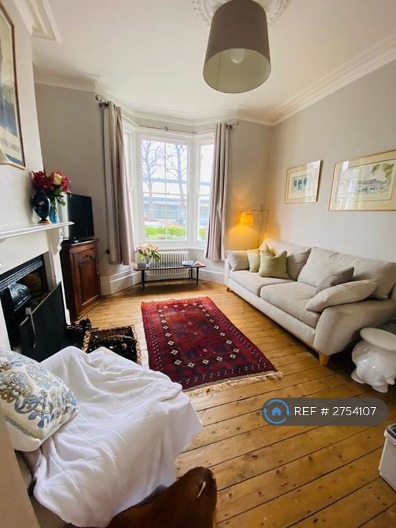 4 bedroom house in Gloucester Road, London, E10 (4 bed) (#2754107)