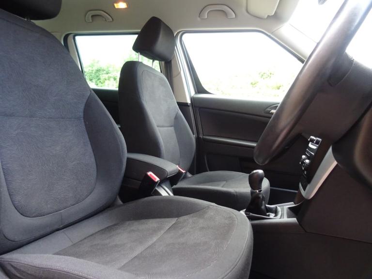 2015 Skoda Yeti 1.2 TSI 110 SE 5dr **ULTRA LOW MILEAGE*ONLY 9000 MILES FROM NEW** HATCHBACK Petro...