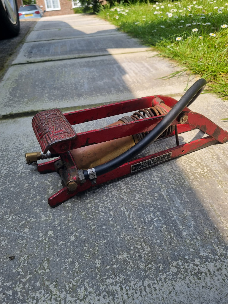 Kismet baby foot pump