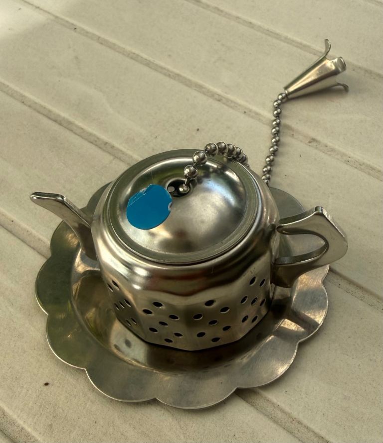 Teapot Shaped Tea Infuser with Drip Tray – Silver, Good Condition