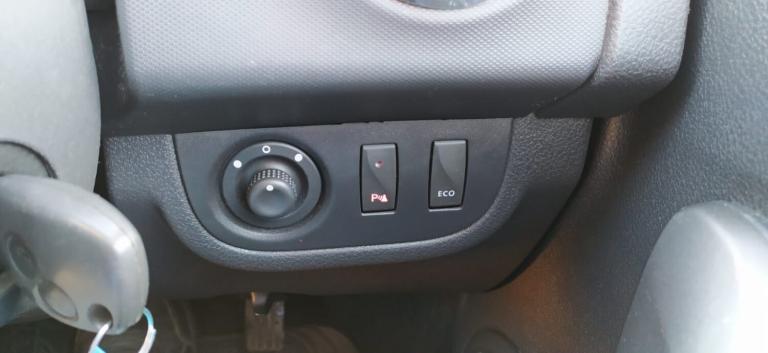 DACIA SANDERO STEPWAY 0.9 Stepway Laureate TCe 90 2015