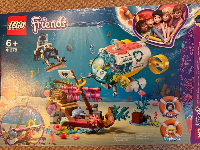 Lego Friends submarine and ship wreck