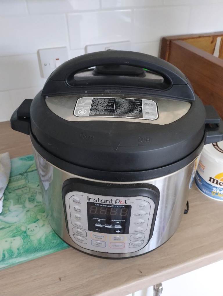 Instant pot pressure cooker 