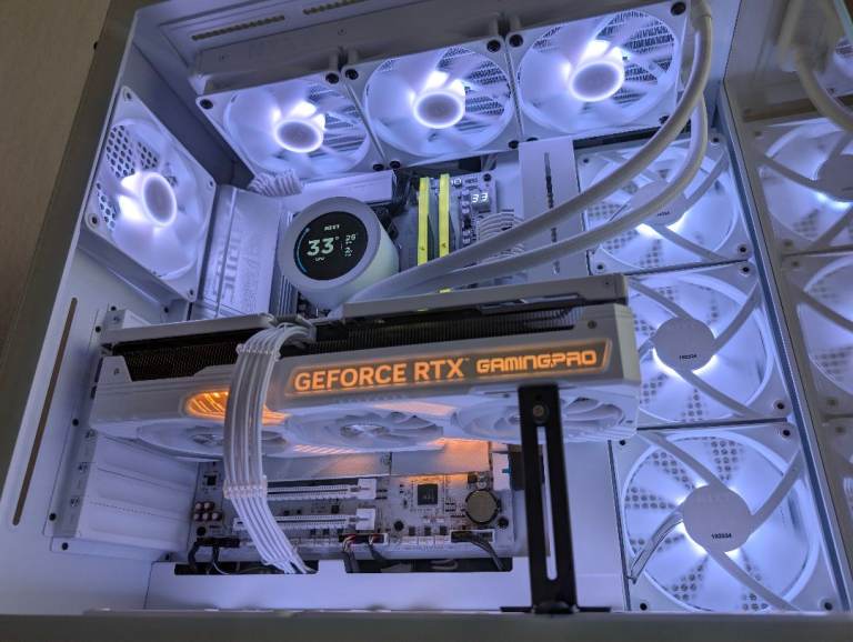 AMD Ryzen 7 7800X3D Gaming PC | 32GB DDR5 | X870 Aorus Elite ICE | RTX Gaming Pro | NZXT | LCD AIO 