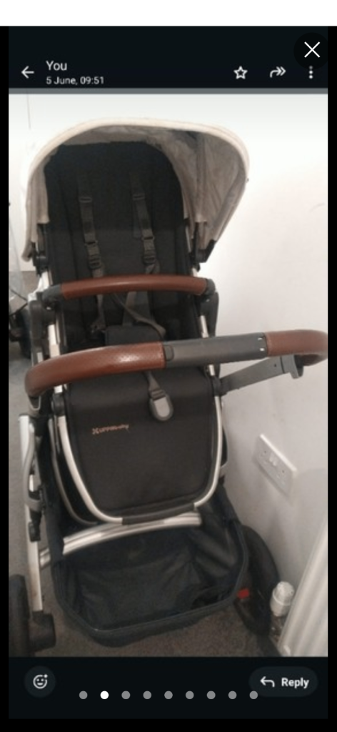 Double Buggy ( Uppababy Vista V2 with Bassinet)