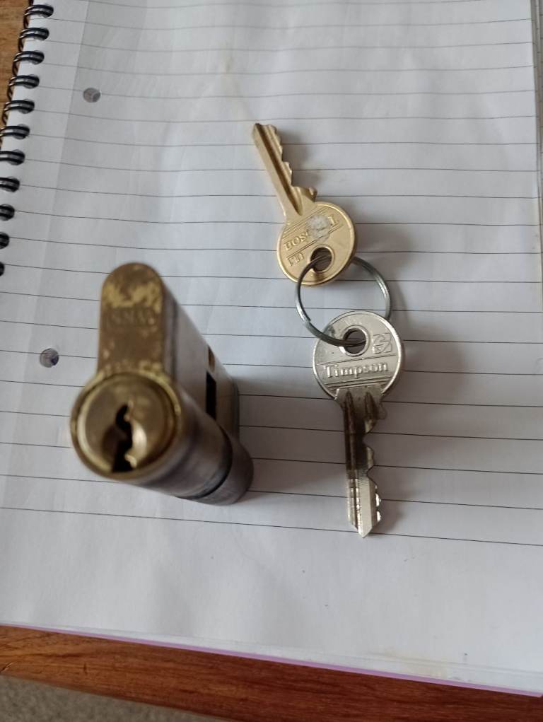 Door Barrel Lock with Keys – Good Condition