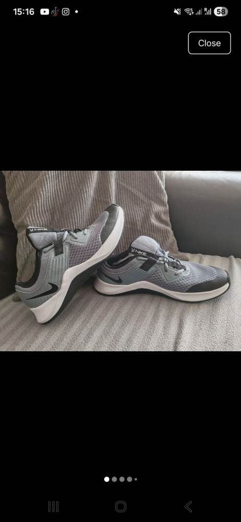 Nike trainers size 8