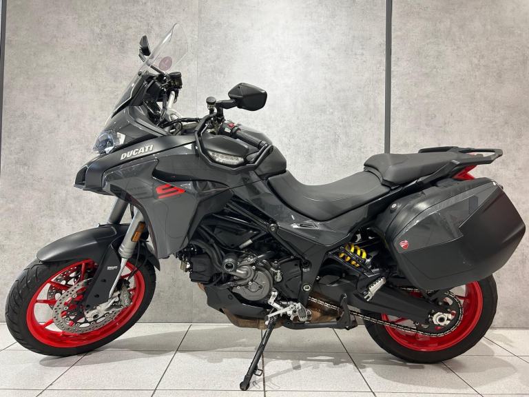 2022 Ducati Mutistrada V2S Travel - 30887 miles