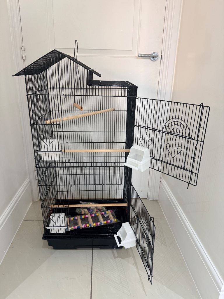 BRAND NEW BIRD CAGE WITH ACCESSORIES 