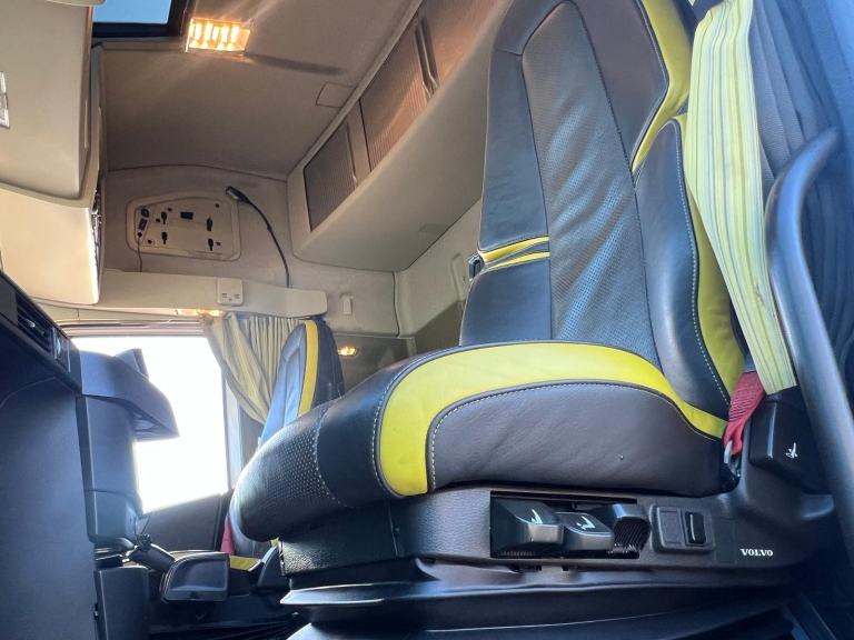 Volvo FH 16 DOUBLE DRIVE 650 EURO 6 HEAVY HAULAGE TRACTOR UNITS....CHOICE OF 4 