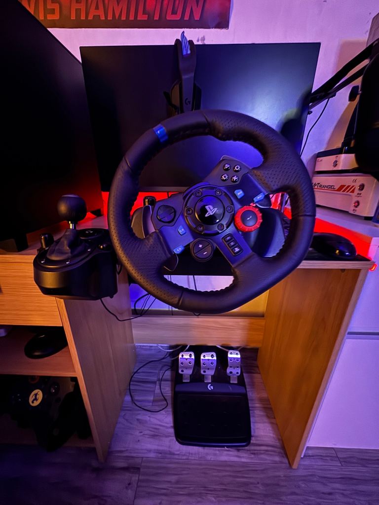 Logitech g29 - 4 months old - original box included 