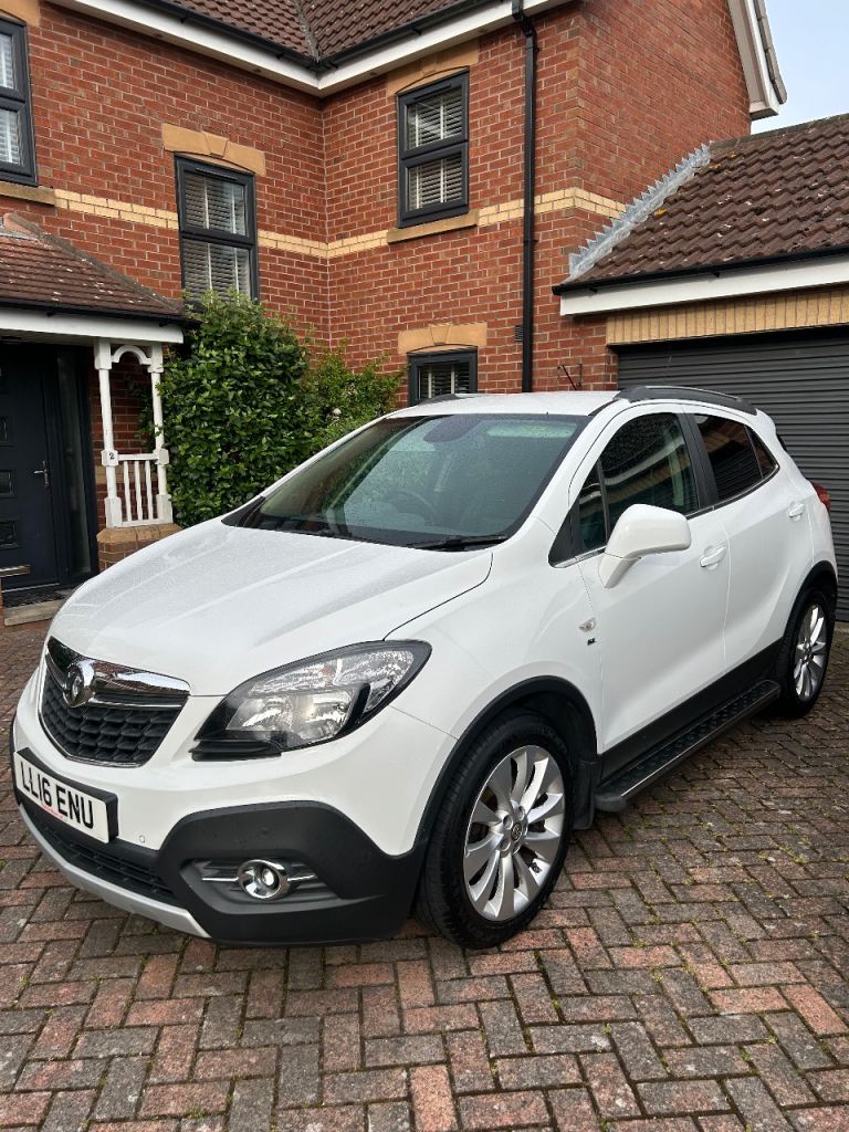 A White Vauxhall Mokka SE Auto 1.6 Diesel. 2016. 