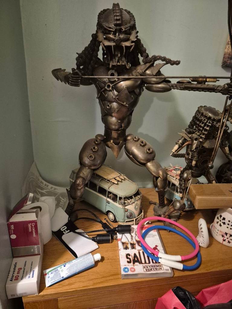 2.5 ft metal predator 