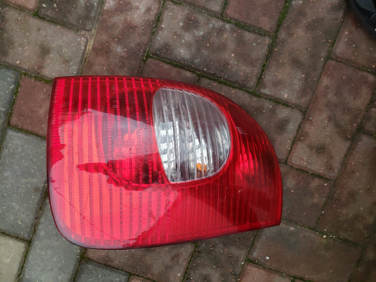 Citreon picasso o/s rear light 