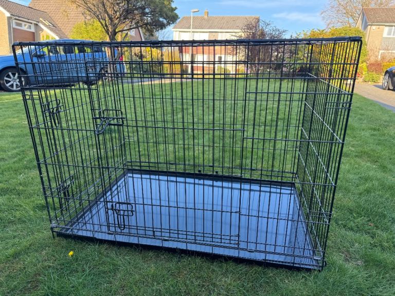 Ellie-Bo Dog crate XL 42 inch folding two doors with puppy divider