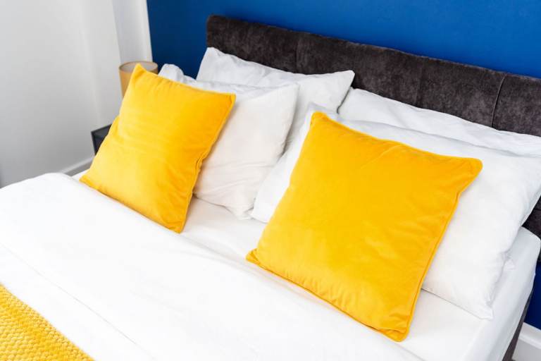 2 Bedrooms 4 single beds Apartment in Sheffield S3