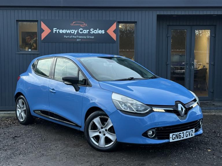 RENAULT CLIO 0.9 TCe Dynamique MediaNav, 12 Service Stamps, 1 Owner