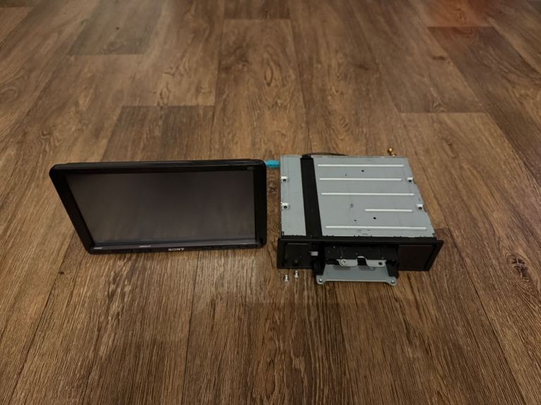 Sony XAV-AX8150