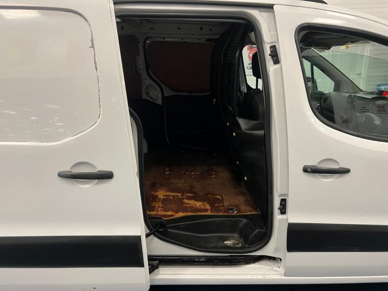 2010 Citroen Berlingo 750 L2 LX 1.6HDI 90PS 3 SEAT LWB VAN --------------------------------------...