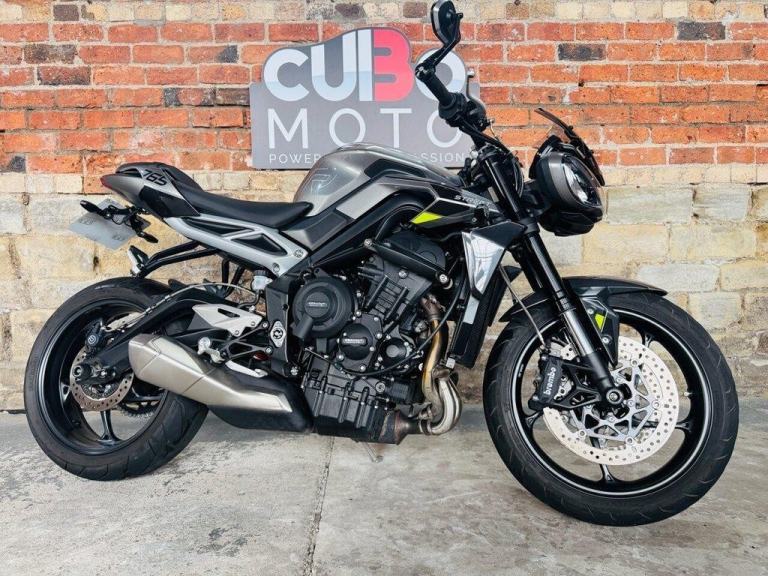 TRIUMPH STREET TRIPLE 765 R 2023 23