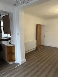 Superb 5 Bedroom House to Rent  