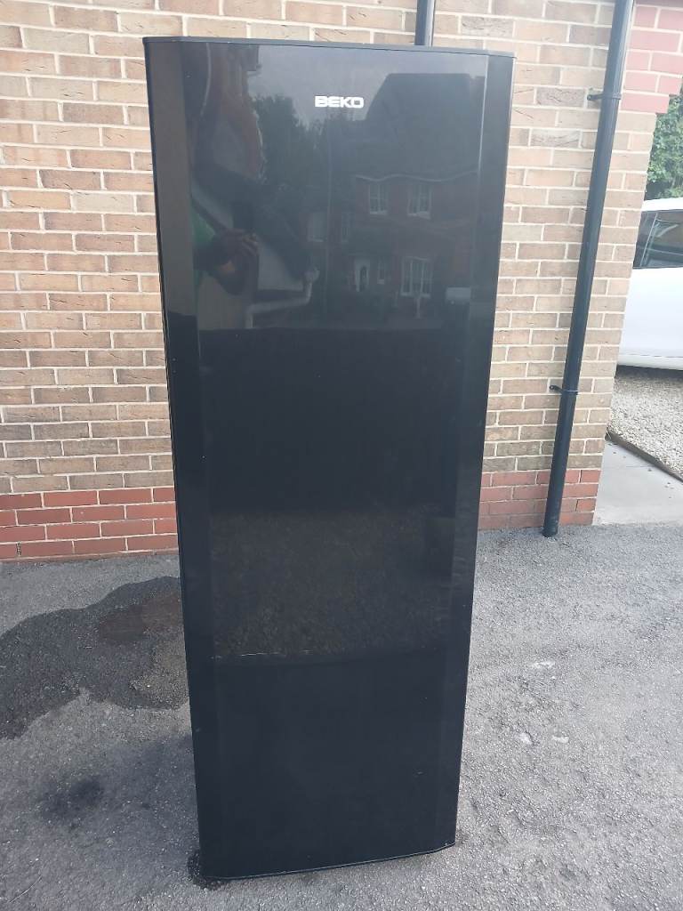 FREEZER TALL FREEZER WITH 8 COMPARTMENTS BEKO FROST FREE SYSTEM CAN DELIVER £200