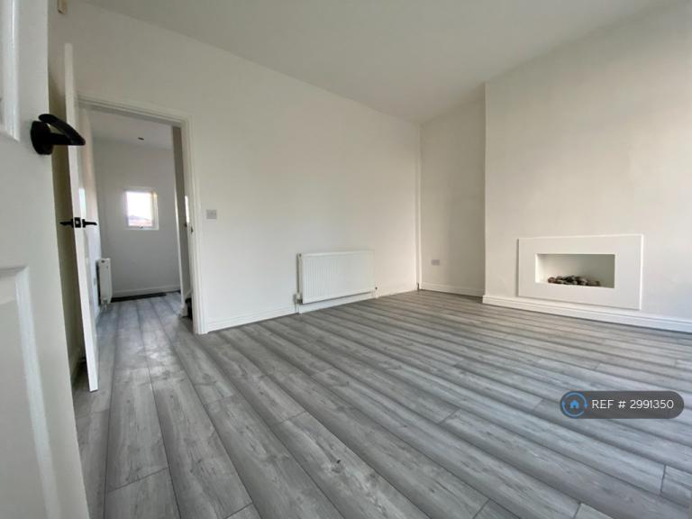 3 bedroom house in Argyle Street, Hindley, Wigan, WN2 (3 bed) (#2991350)
