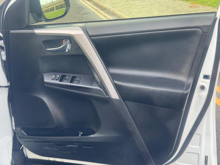 2017 Toyota RAV4 2.0 D-4D Business Edition TSS 5dr 2WD ESTATE DIESEL Manual