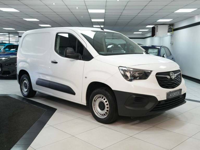 2018 68 VAUXHALL COMBO 1.6 TURBO D 2000 EDITION PANEL VAN 4DR DIESEL MANUAL L1 H