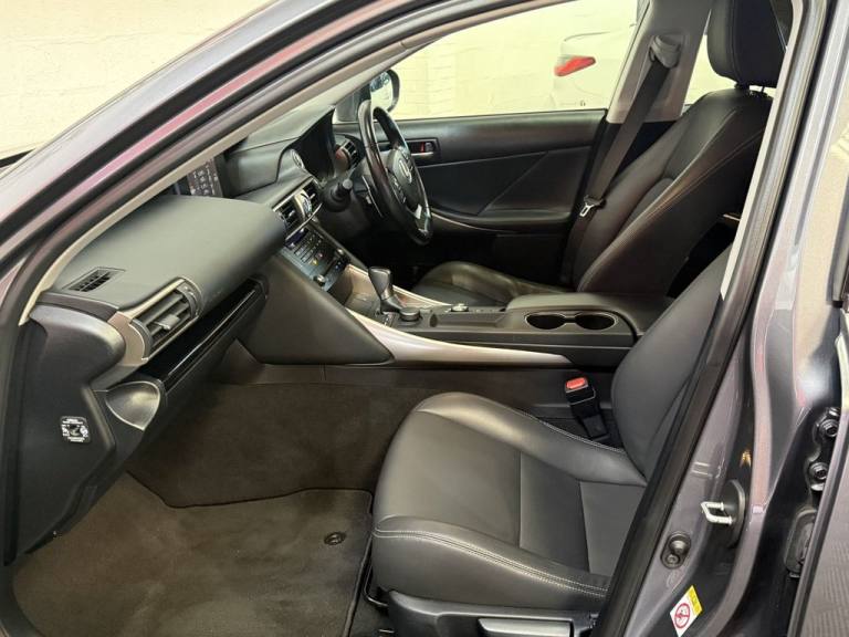 2018 Lexus IS 300h Executive Edition 4dr CVT Auto SALOON PETROL/ELECTRIC Automatic