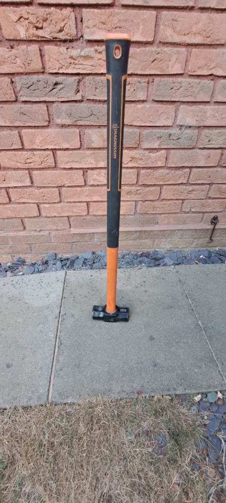 7 LBS Sledgehammer – Good Condition