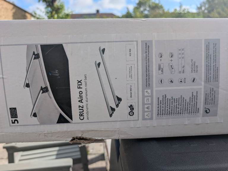 Cruz Airo 118 Roof Bars / roof rack – Brand New & Unused