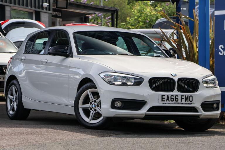 2016 BMW 1 Series 116d SE 5dr [Nav] HATCHBACK DIESEL Manual