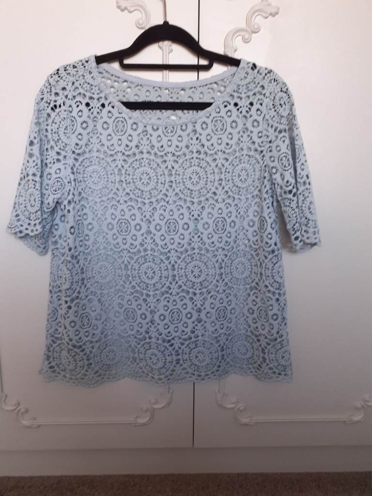 WORN HANDFUL OF TIMES - CROCHET TOP - SIZE 8