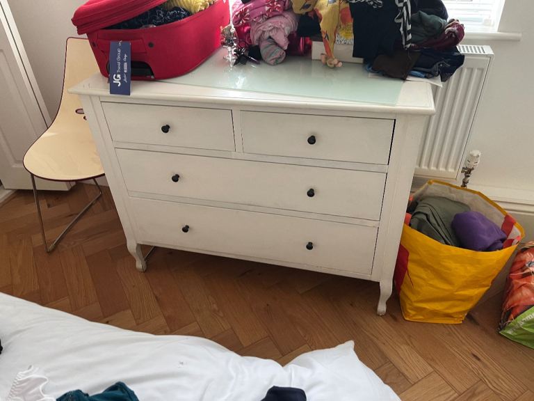 White Chest of Drawers with Glass Top – Good Condition