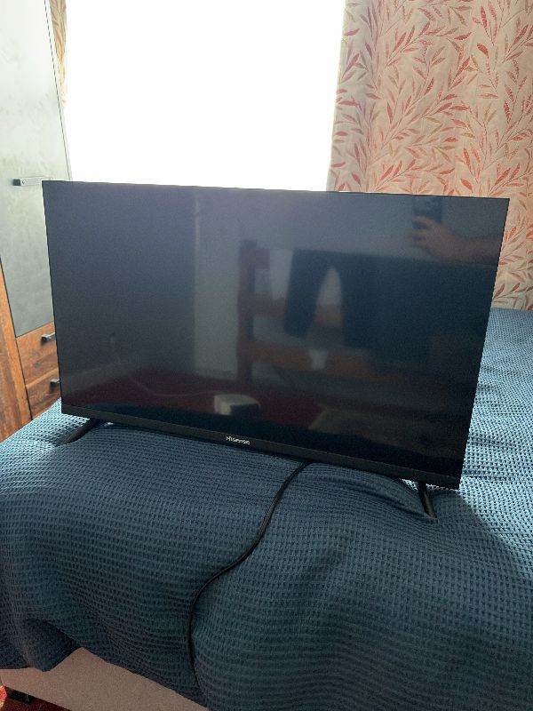 *MAKE OFFER* Hisense 32A4BGTUK 32" Smart TV with Freeview Play