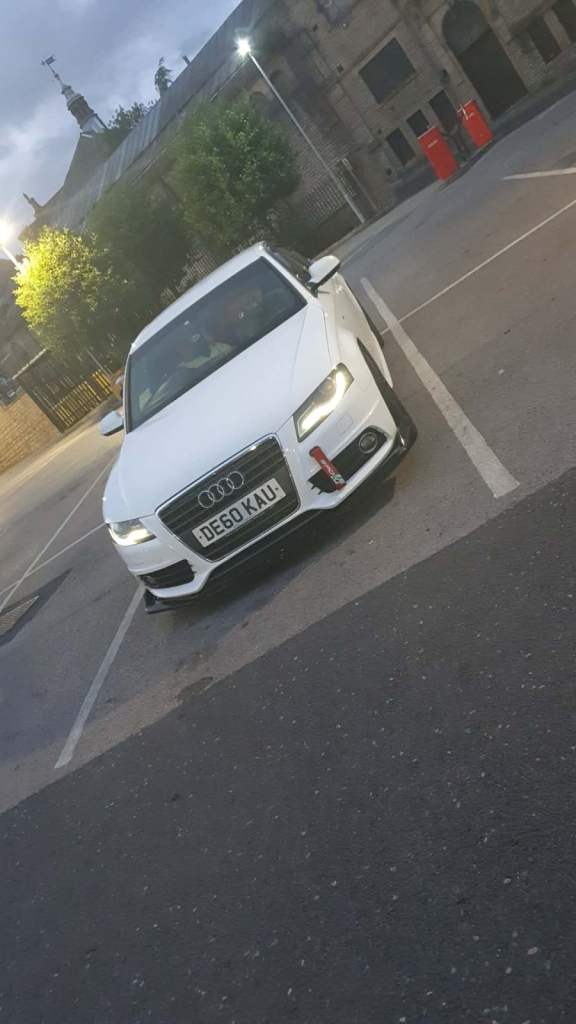 Audi, A4, Saloon, 2010, Manual, 1968 (cc), 4 doors