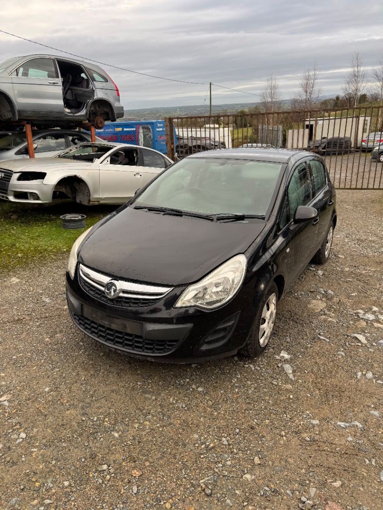 2011 Vauxhall Corsa breaking for parts only 